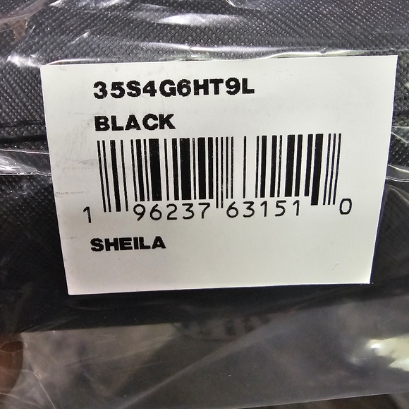 Michael Kors Multifunction Tote and Jet Set Credit Card Holder - Picture 4 of 6